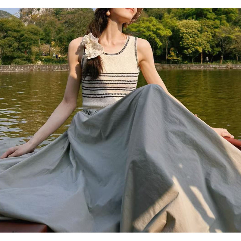 Chic Tweed Contrast Stripe Knitted Vest - Sleeveless Slim - Fit Top for Outerwear or Layering, Retro & Artistic Style